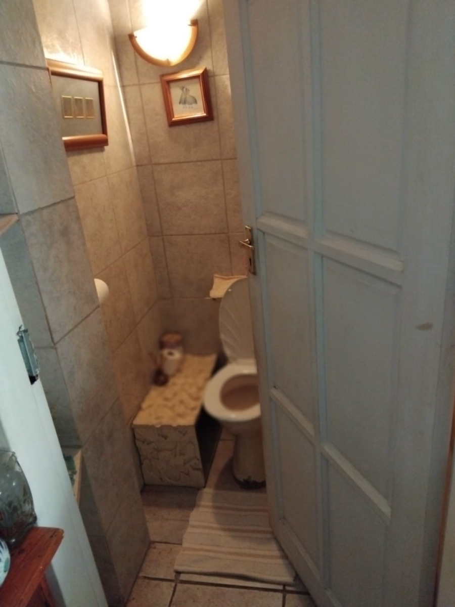 To Let 3 Bedroom Property for Rent in Kroonheuwel Free State